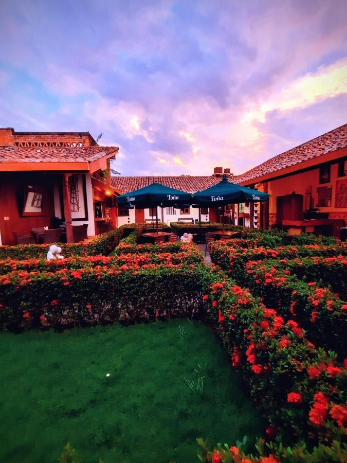 Hotel La Posada Del Doctor Leon Bagian luar foto