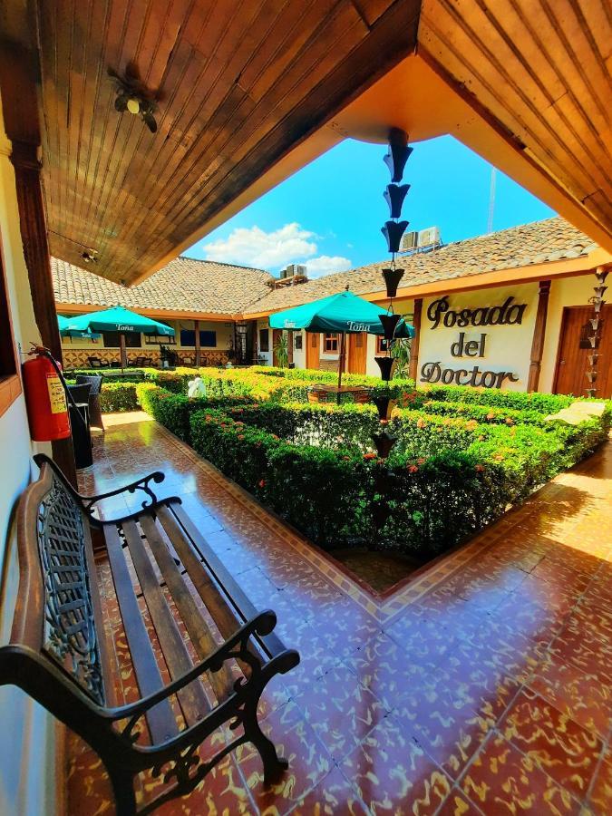 Hotel La Posada Del Doctor Leon Bagian luar foto
