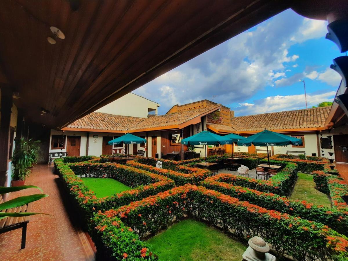 Hotel La Posada Del Doctor Leon Bagian luar foto