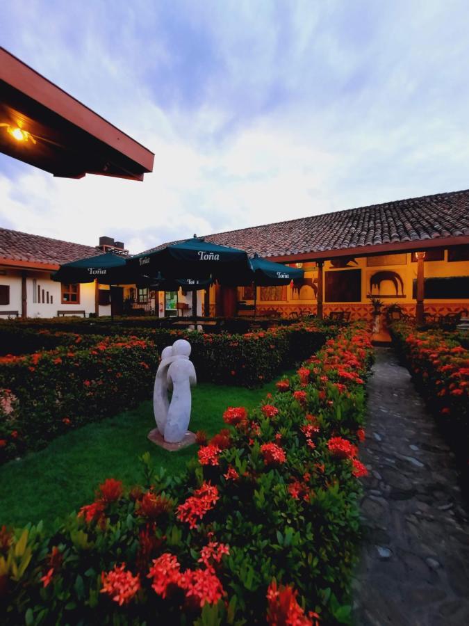 Hotel La Posada Del Doctor Leon Bagian luar foto