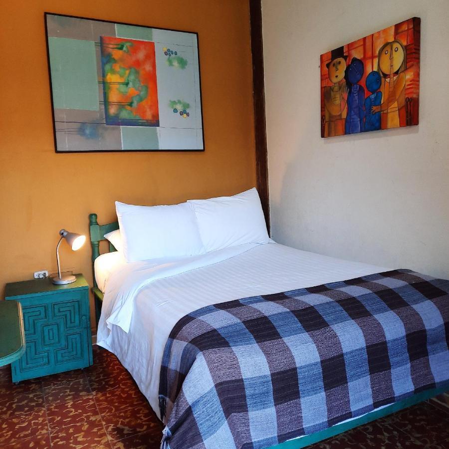Hotel La Posada Del Doctor Leon Bagian luar foto