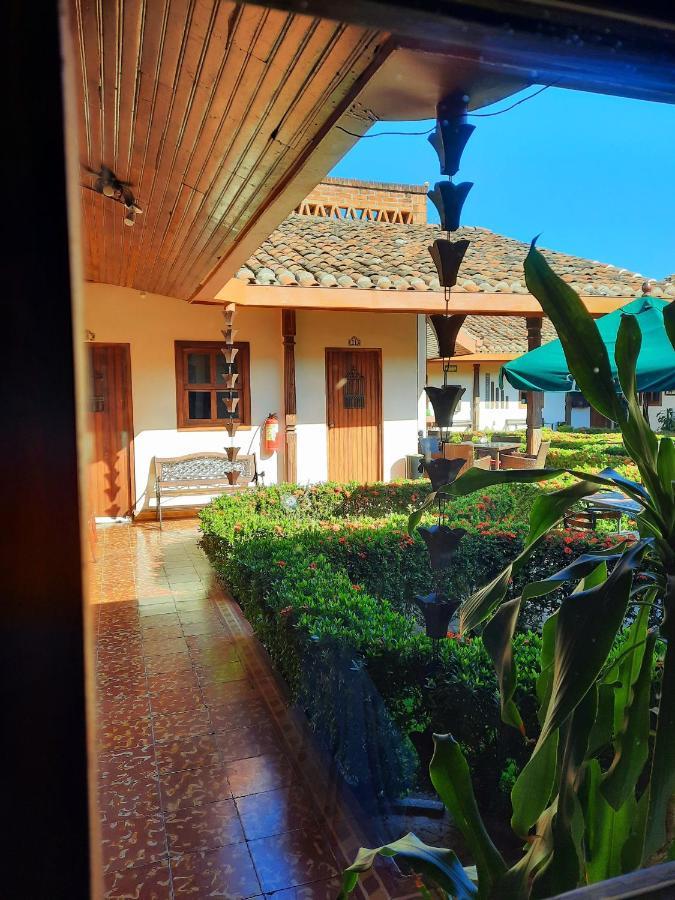 Hotel La Posada Del Doctor Leon Bagian luar foto