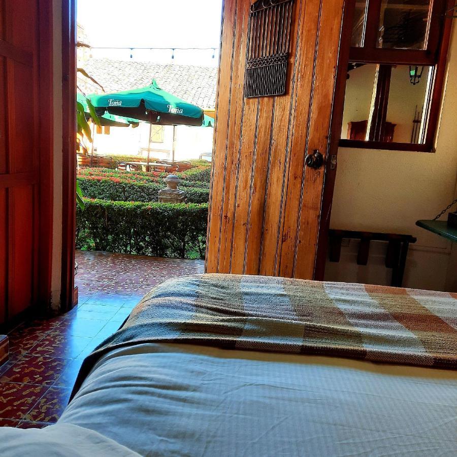 Hotel La Posada Del Doctor Leon Bagian luar foto