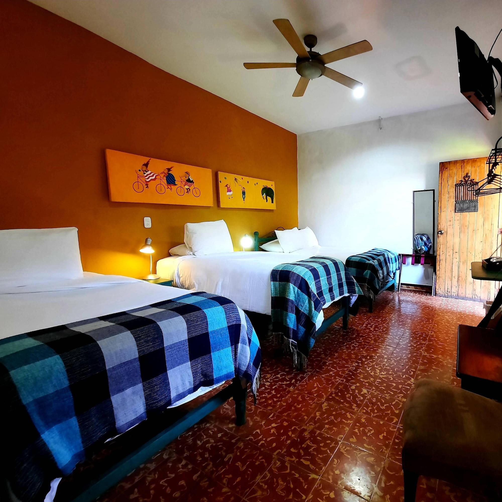 Hotel La Posada Del Doctor Leon Bagian luar foto