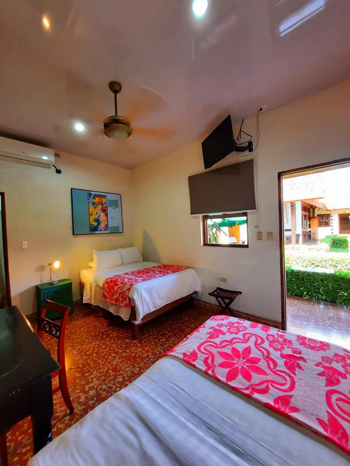 Hotel La Posada Del Doctor Leon Bagian luar foto